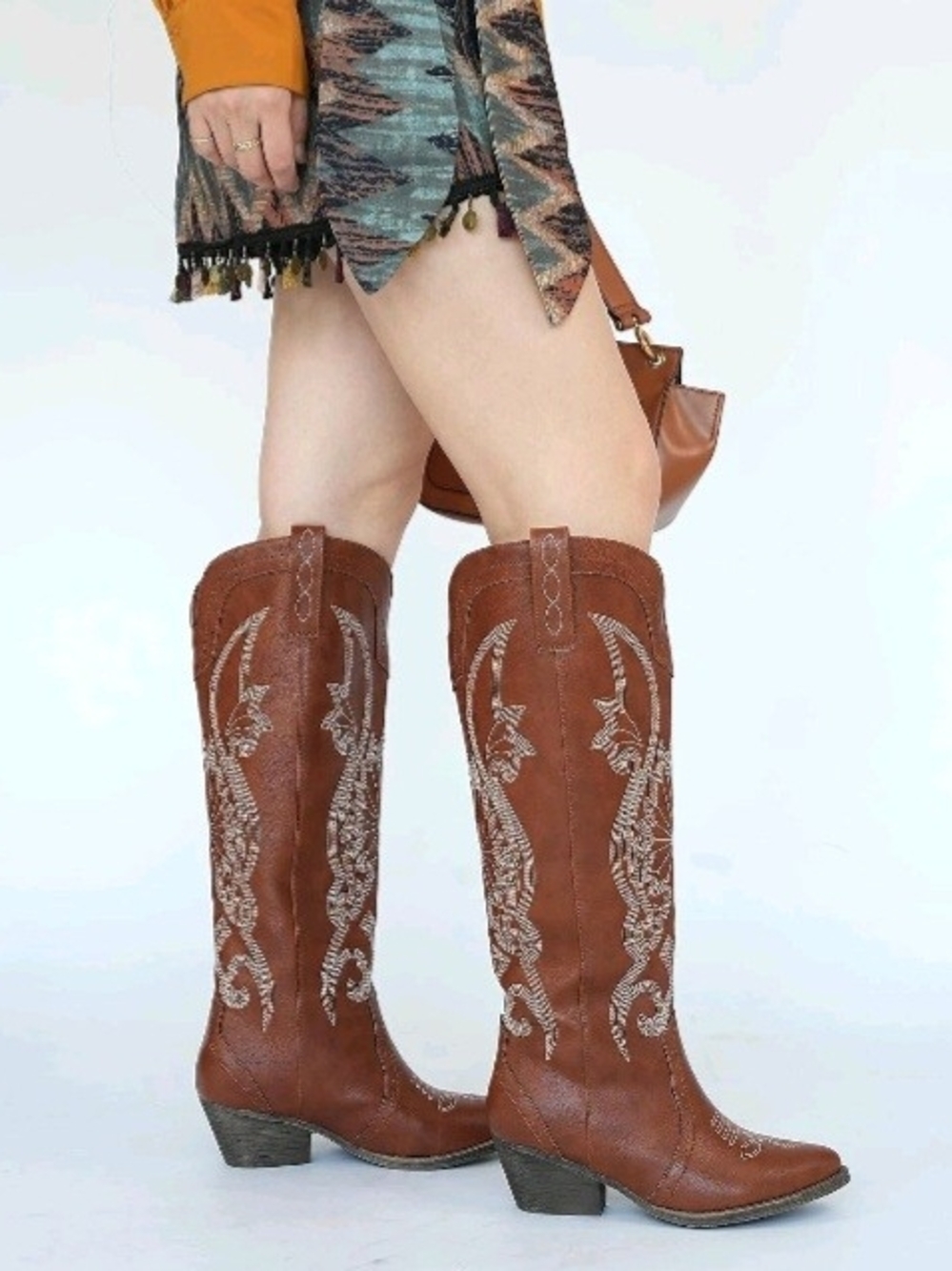 Hawkwell Women's Cowboy Cowgirl Boots Slip On Pointed Toe and Block Heel Sz 9.5